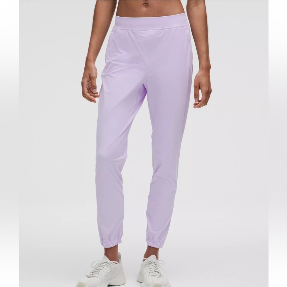 Lululemon Adapted State High-Rise Jogger Regular in Lavender Frost (size: 2) NWT
